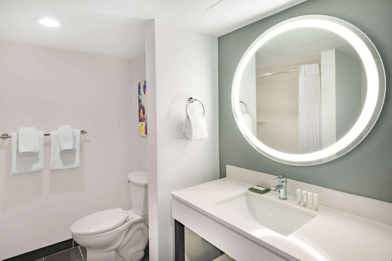 Отель La Quinta By Wyndham Chicago O'Hare Airport Розмонт Экстерьер фото